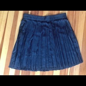 Short pleated skirt by Forever 21